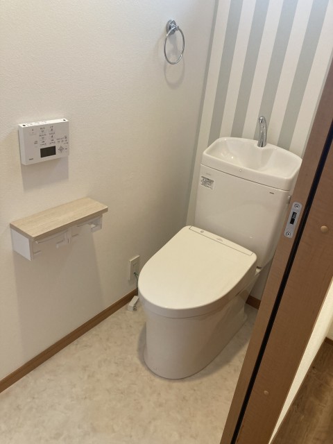 明るいトイレ空間になりましたサムネイル